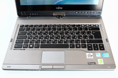 Fujitsu LIFEBOOK T902 (S26351-K363-V200) вид боковой панели